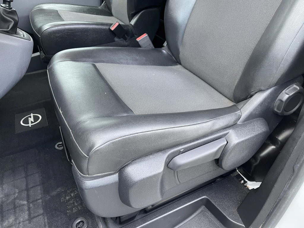 Opel Vivaro – foto 15