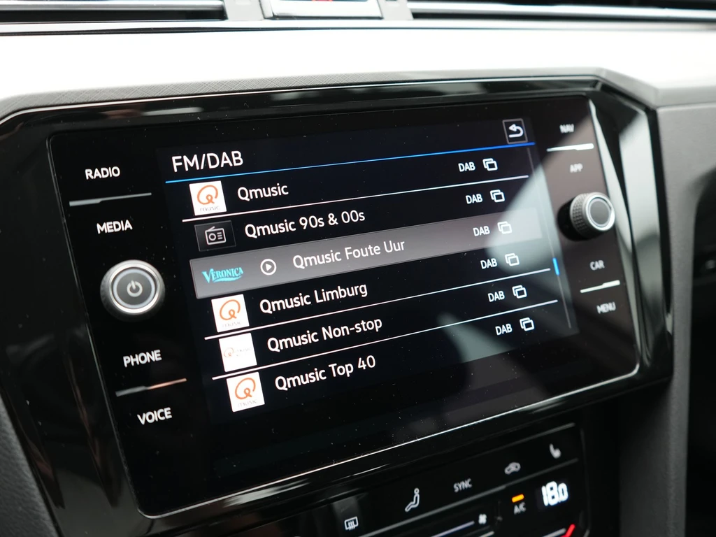 Volkswagen Passat – foto 35