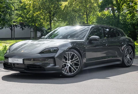 Porsche Taycan Sport Turismo 105 kWh 435 PK Panoramadak Matrix ACC InnoDrive BOSE SurroundView