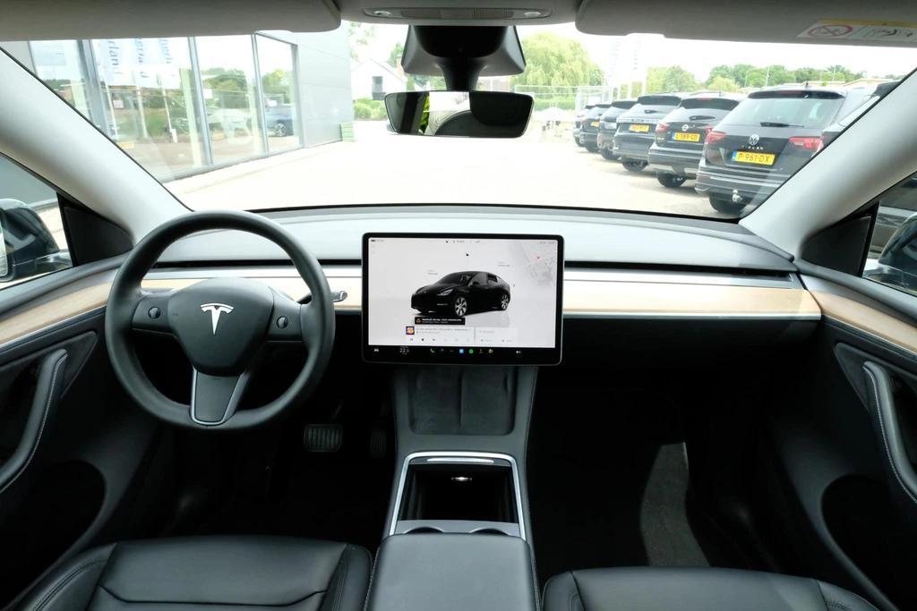 Tesla Model Y – foto 17