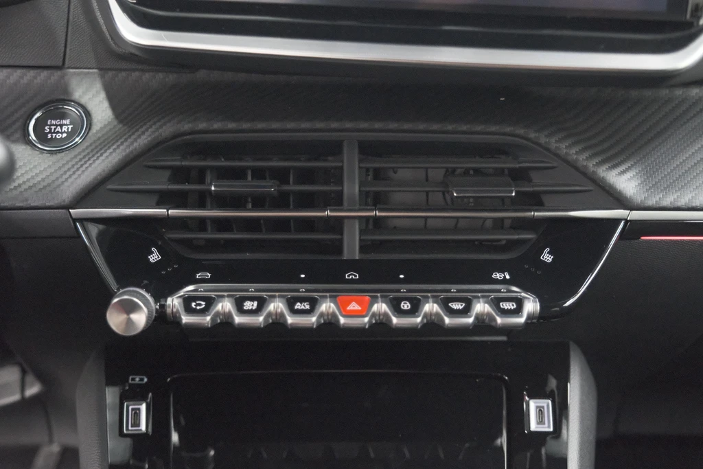 Peugeot 208 – foto 35