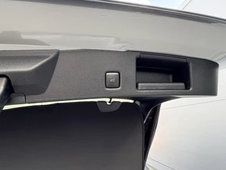 Ford Kuga – thumbnail 9