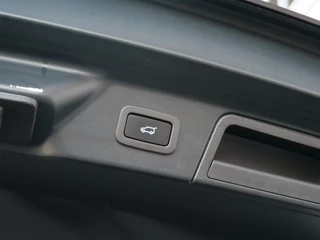 Land Rover Range Rover Velar – thumbnail 19
