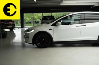 Tesla Model X – thumbnail 5