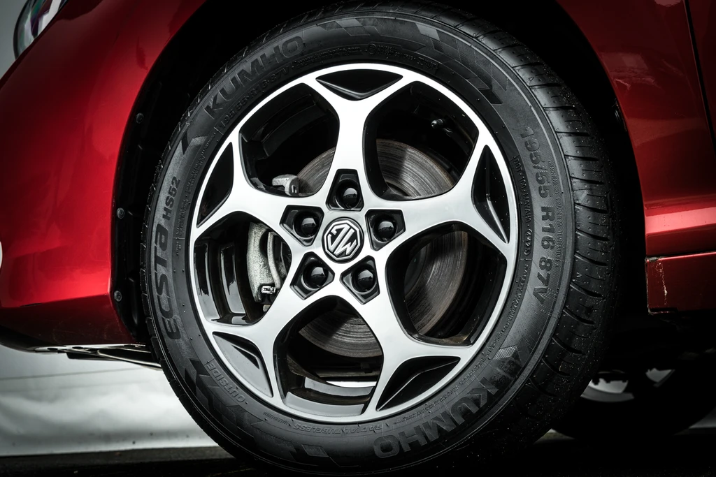 MG MG3 – foto 21