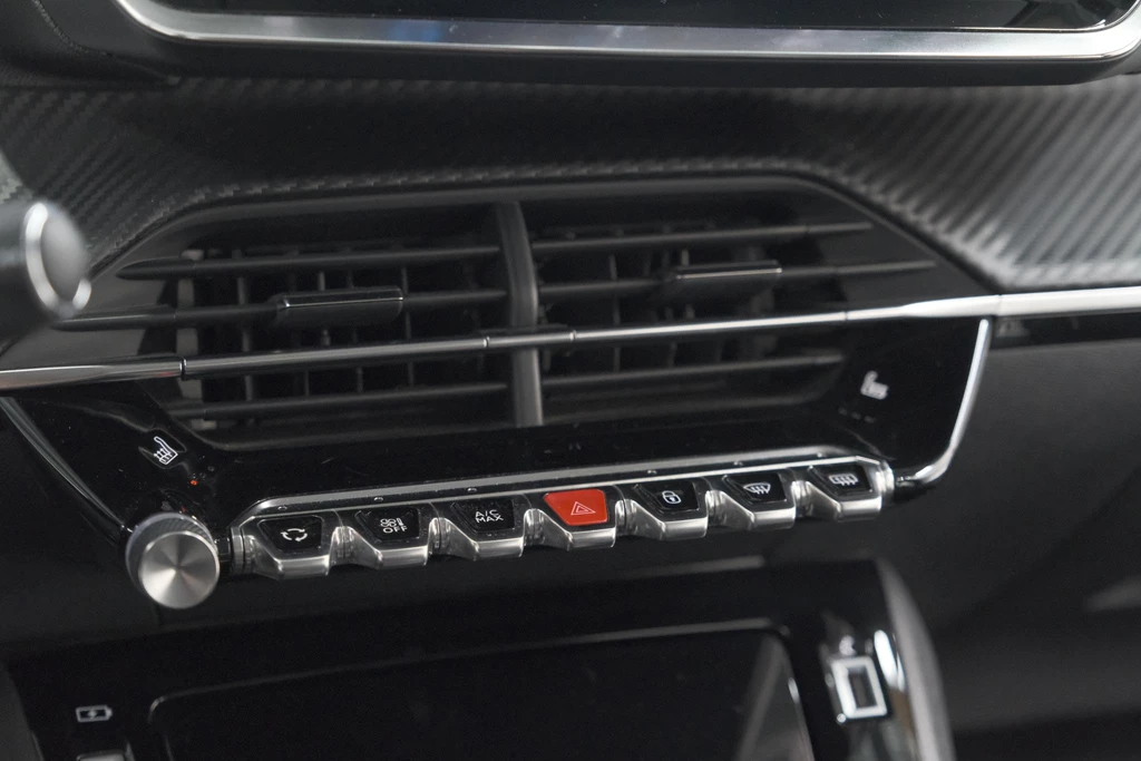 Peugeot 208 – foto 49