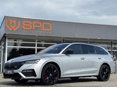 Skoda Octavia 1.4TSI RS iV PHEV |Pano|245pk|HUD|Alcan|Matrix