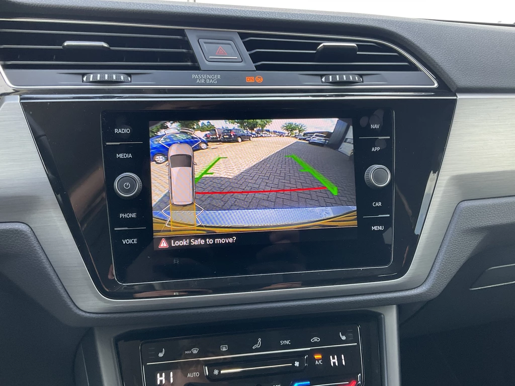 Volkswagen Touran – foto 9