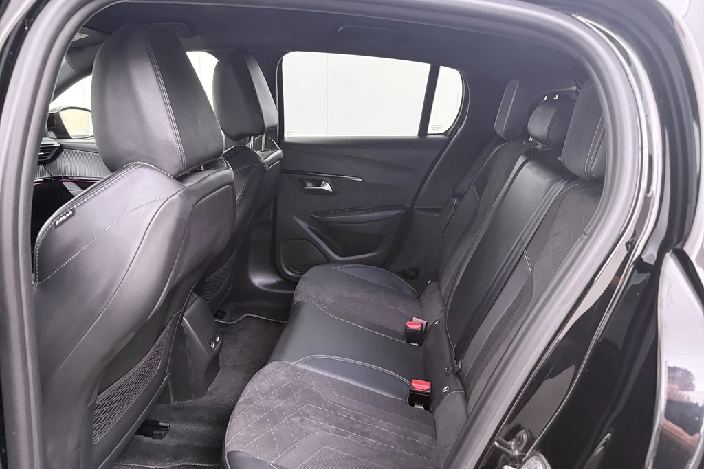Peugeot 208 – foto 12