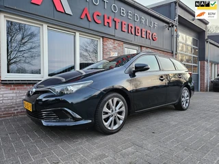 Toyota Auris – thumbnail 1
