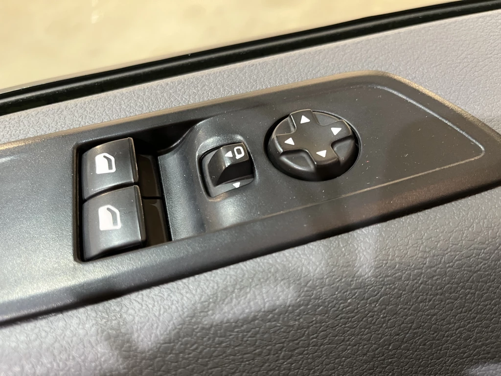 Opel Vivaro – foto 17