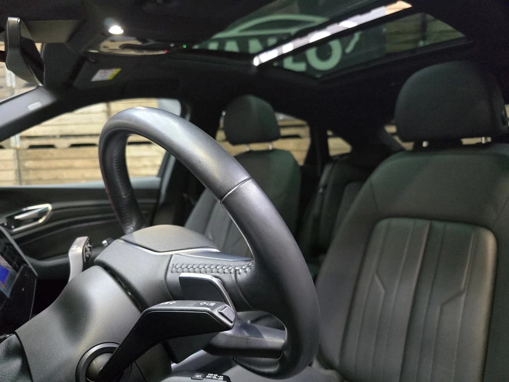 Audi e-tron – foto 12