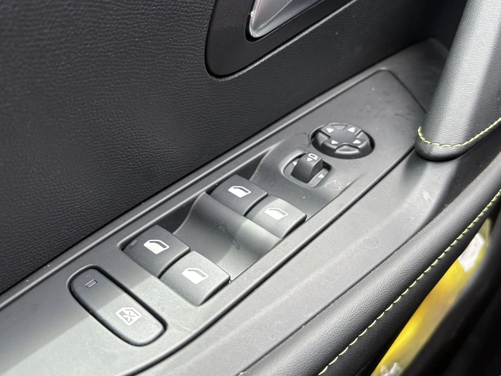 Peugeot e-208 – foto 10