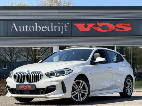 BMW 1 Serie 120i | Panodak | HUD | Memory | Stuurverwarming