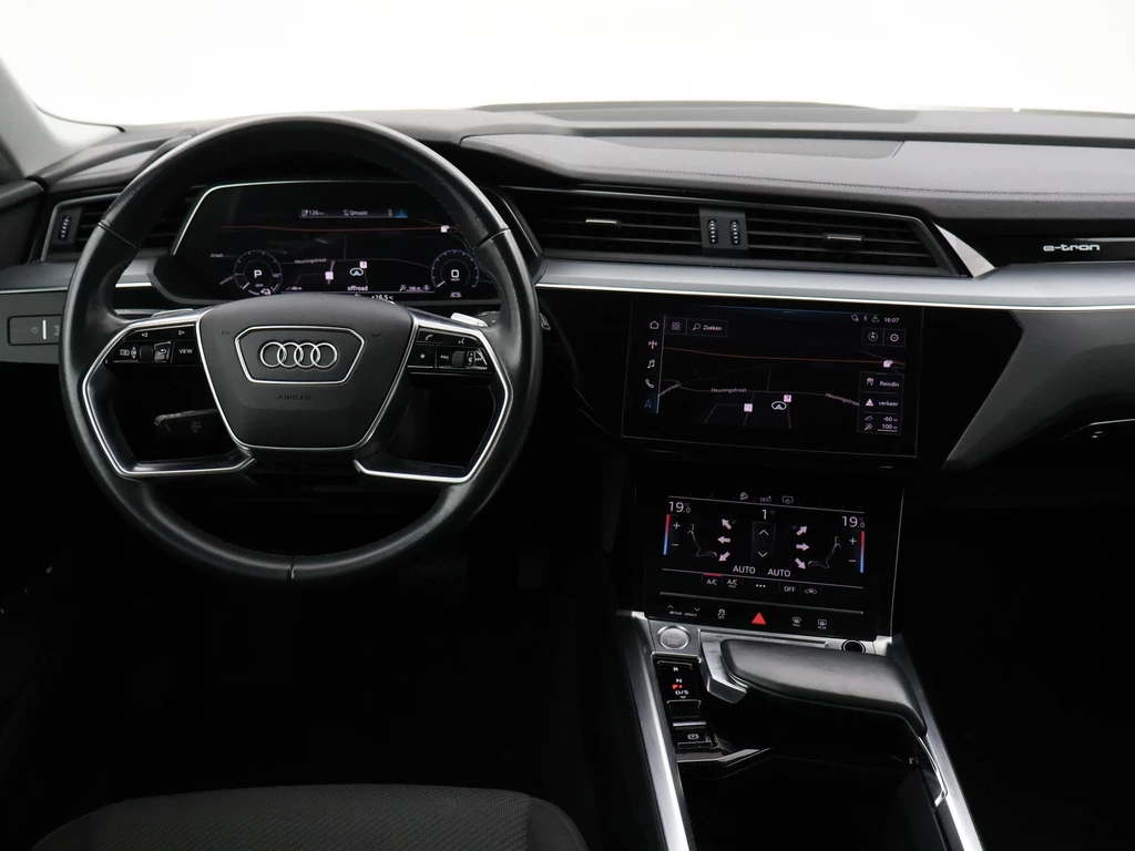 Audi e-tron – foto 8