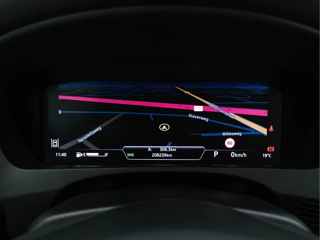 Jaguar F-PACE – foto 21