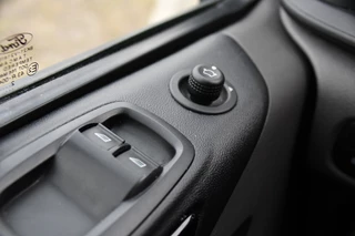 Ford Transit Custom – thumbnail 30