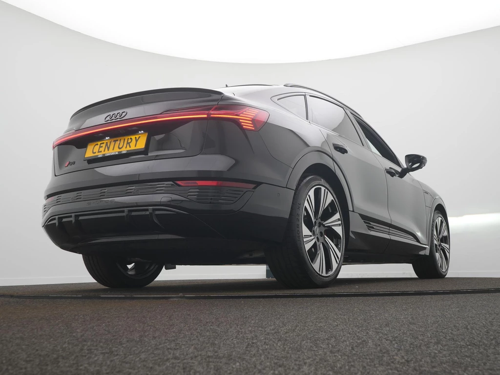 Audi Q8 Sportback e-tron – foto 7