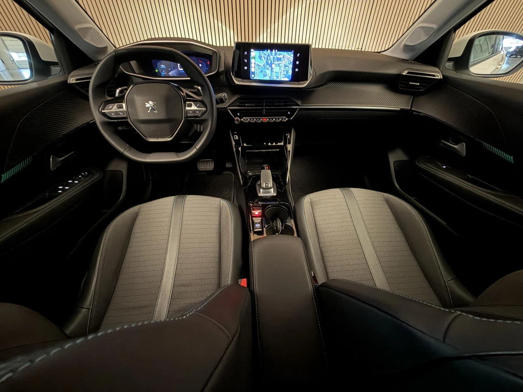 Peugeot 208 – foto 10
