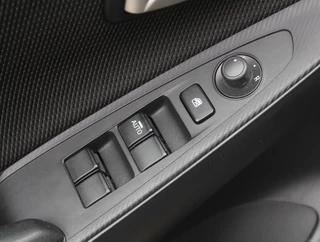 Mazda 2 – thumbnail 18
