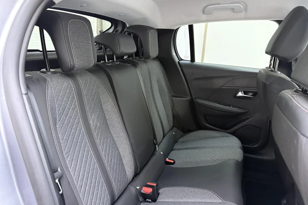Peugeot 208 – foto 12