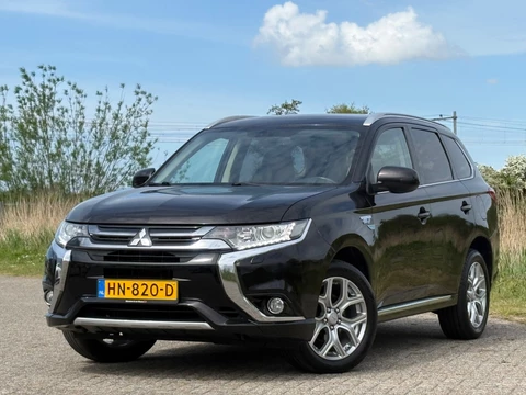 Mitsubishi Outlander 2.0 PHEV Business Edition | Amethyst Black | Carplay/Camera/Clima/Cruise/PDC - Keurig!