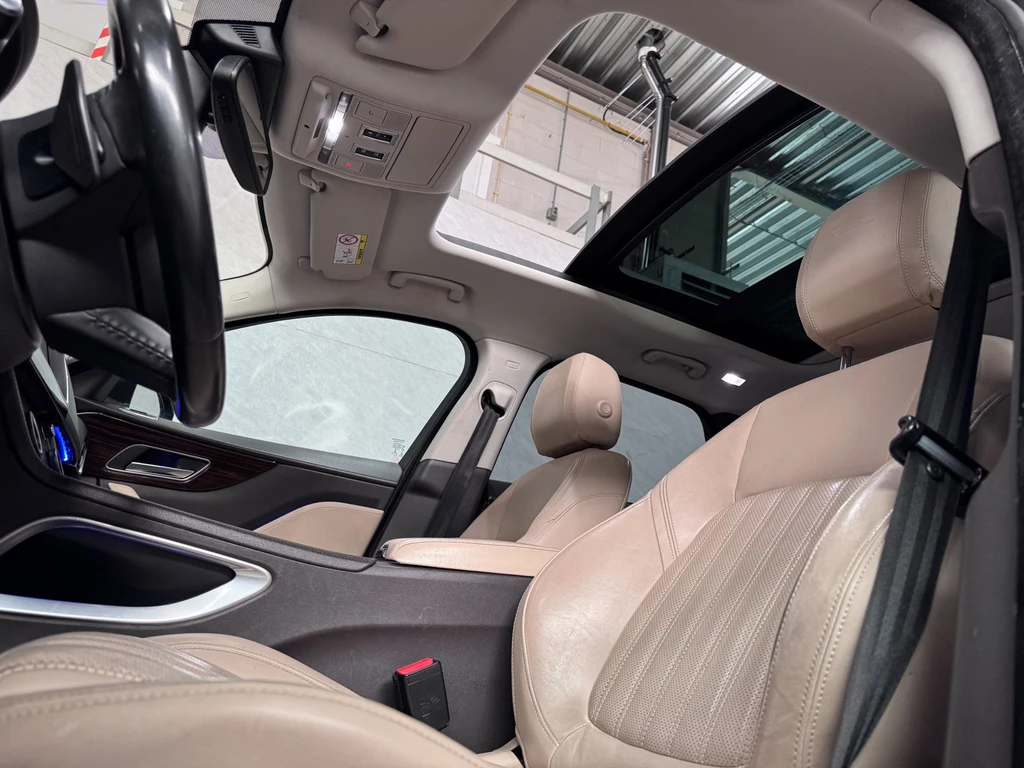 Jaguar F-PACE – foto 11