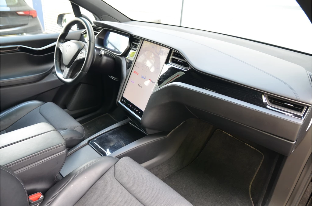 Tesla Model X – foto 13