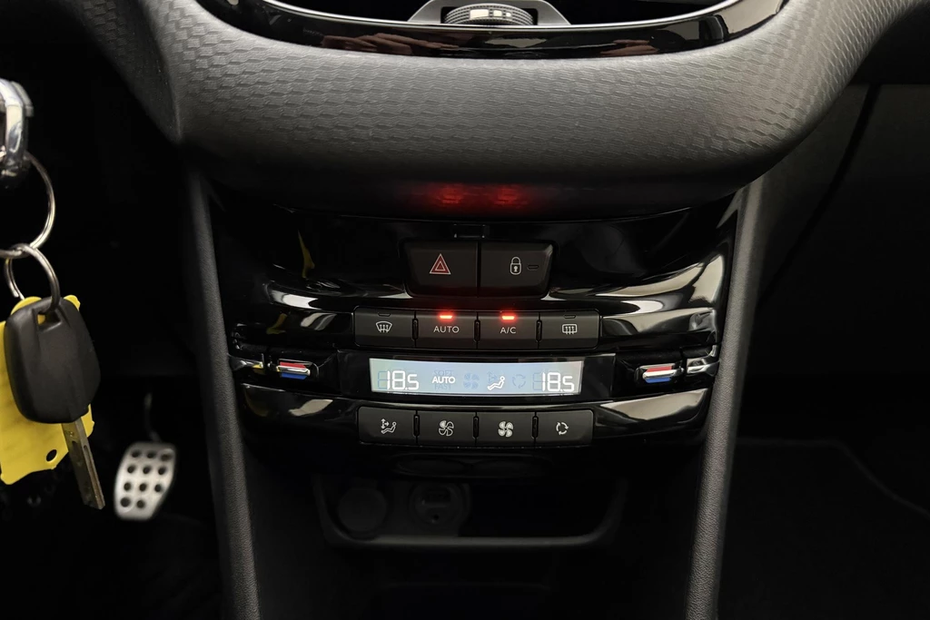 Peugeot 208 – foto 25