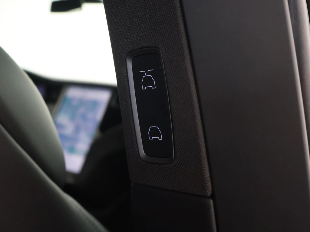 Tesla Model X – foto 17