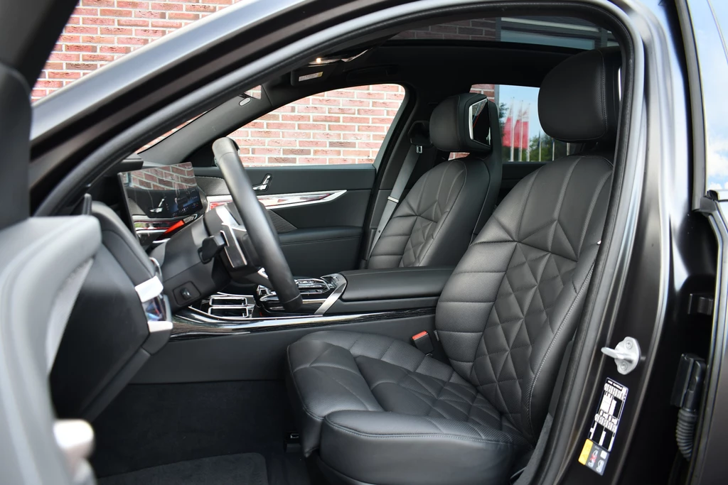 BMW 7 Serie – foto 29