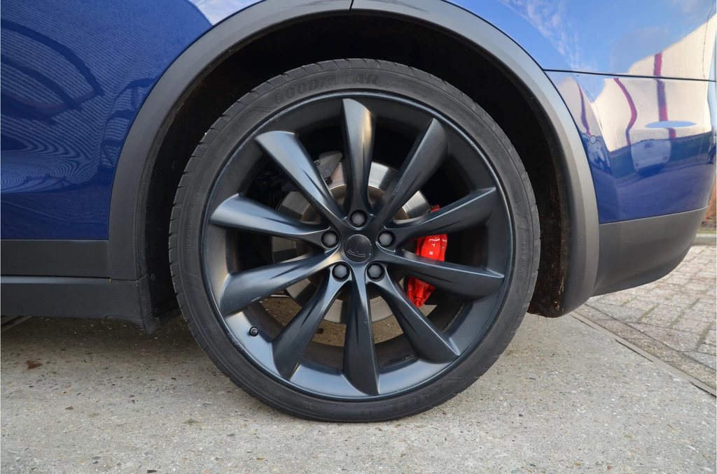 Tesla Model X – foto 34