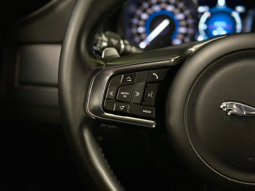 Jaguar XF – foto 16