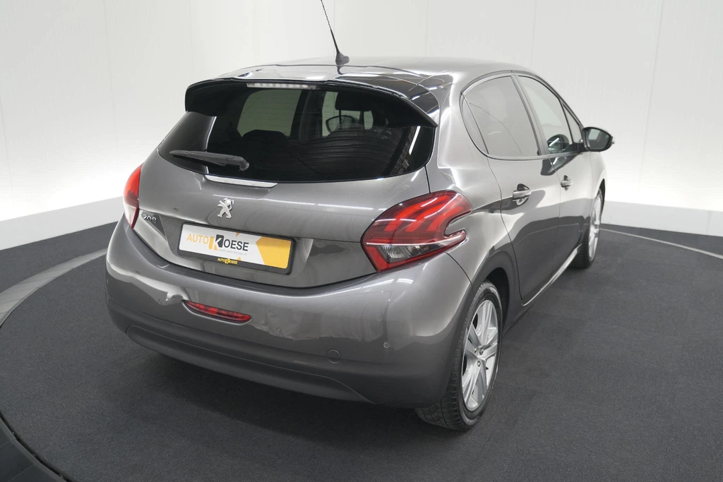 Peugeot 208 – foto 12