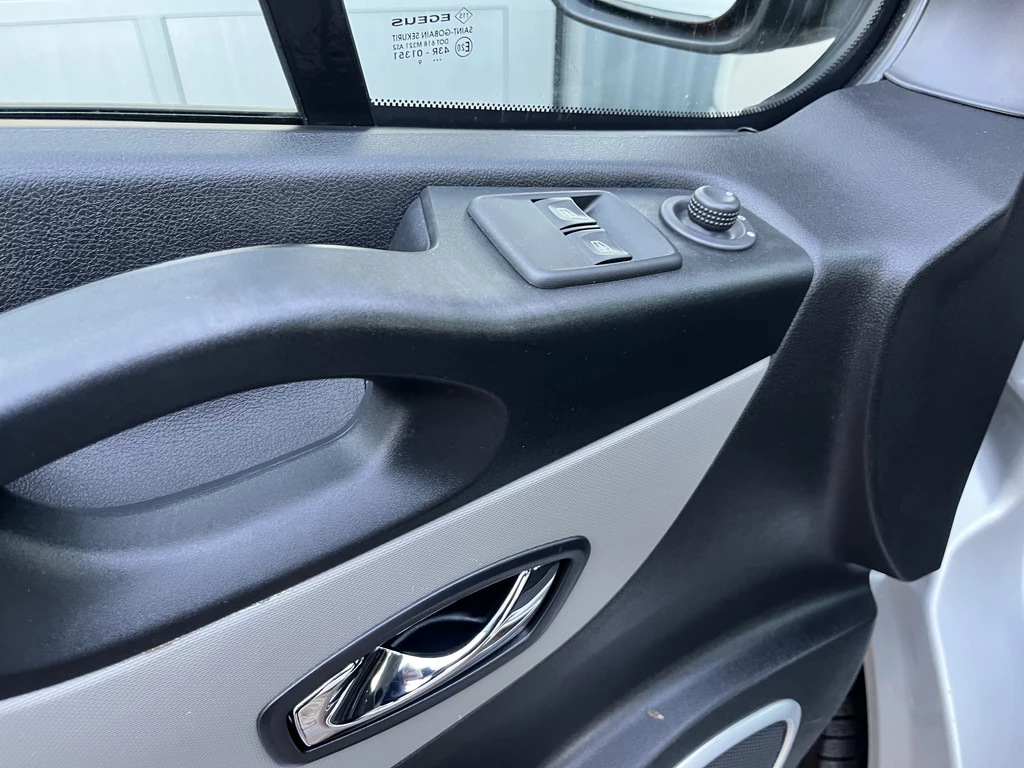 Renault Trafic – foto 15