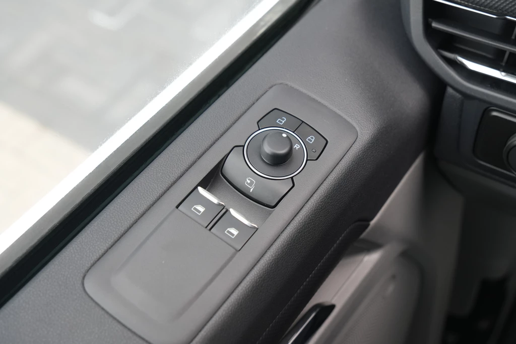 Ford E-Transit Custom – foto 18