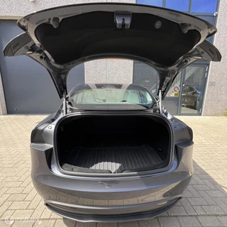 Tesla Model 3 – thumbnail 22