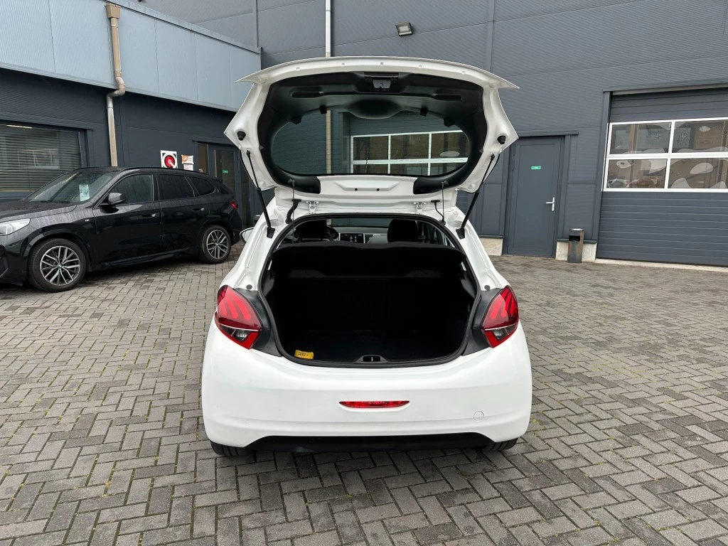 Peugeot 208 – foto 8