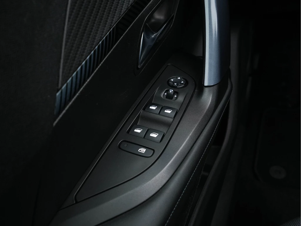 Peugeot e-2008 – foto 22