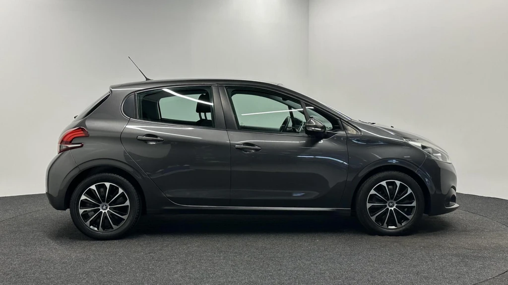Peugeot 208 – foto 6