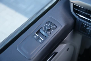 Ford Tourneo Custom – thumbnail 22