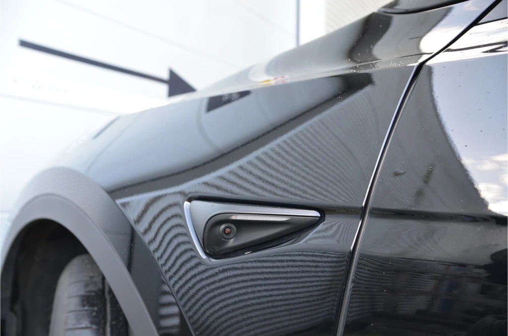 Tesla Model Y – foto 32