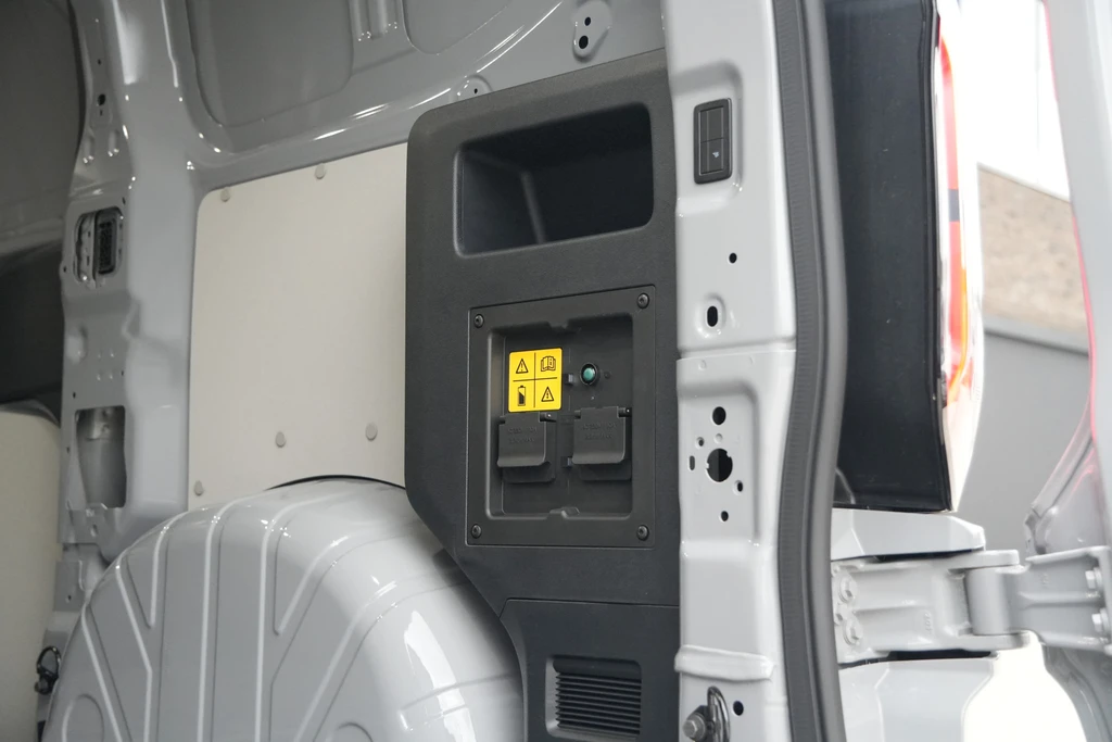 Ford E-Transit Custom – foto 14