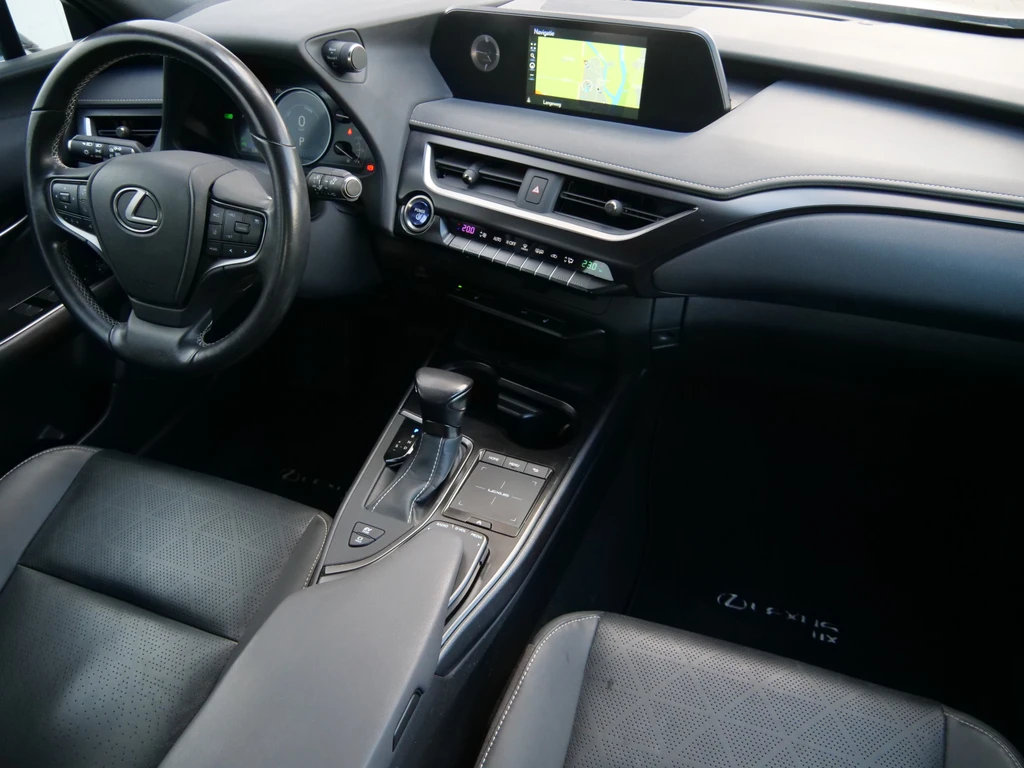 Lexus UX – foto 9