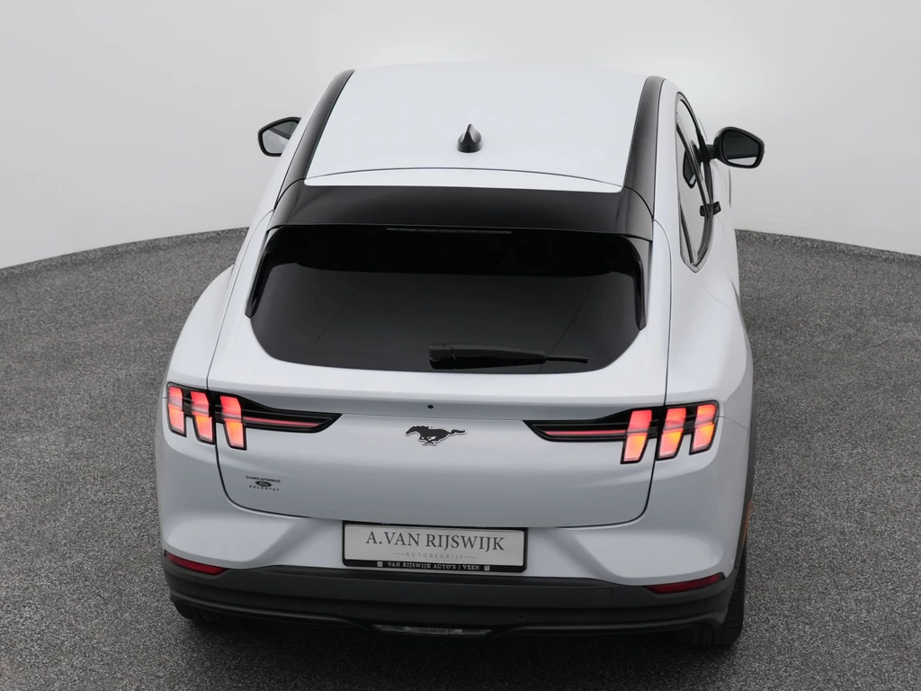 Ford Mustang Mach-E – foto 8