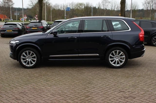 Volvo XC90 – thumbnail 1