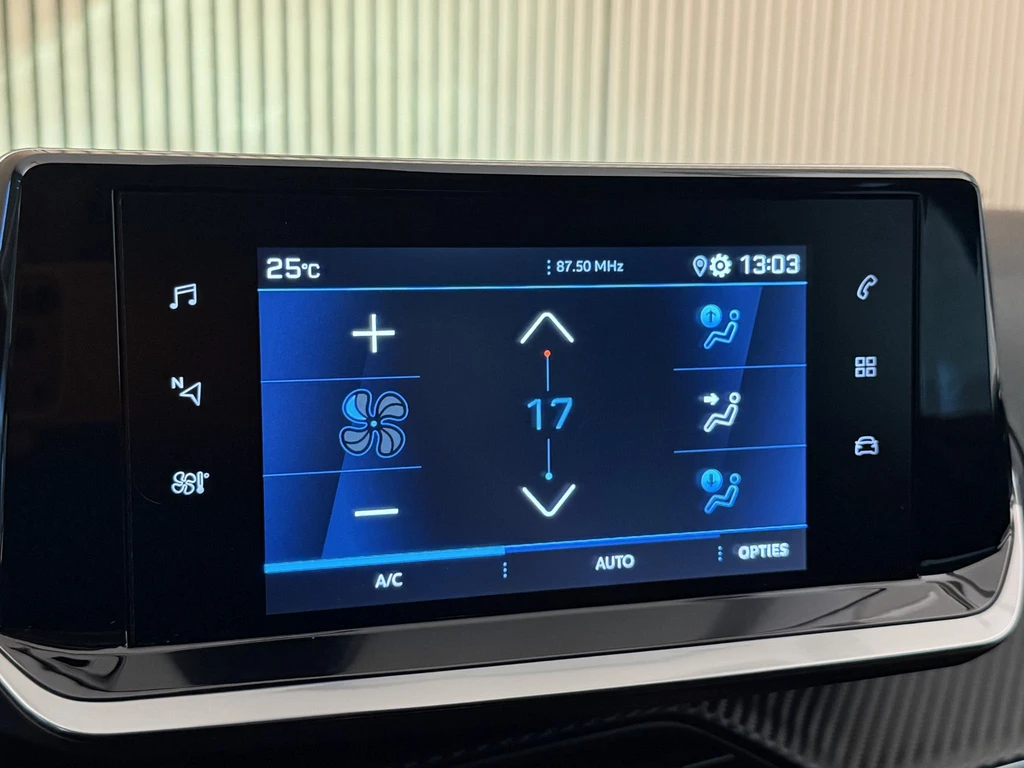 Peugeot 208 – foto 23