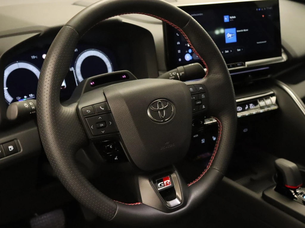 Toyota C-HR – foto 11