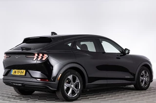 Ford Mustang Mach-E – thumbnail 6
