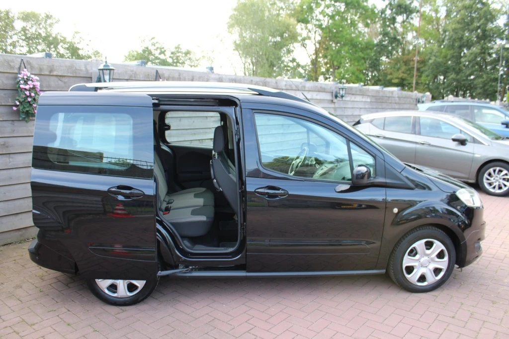 Ford Tourneo Courier – foto 4